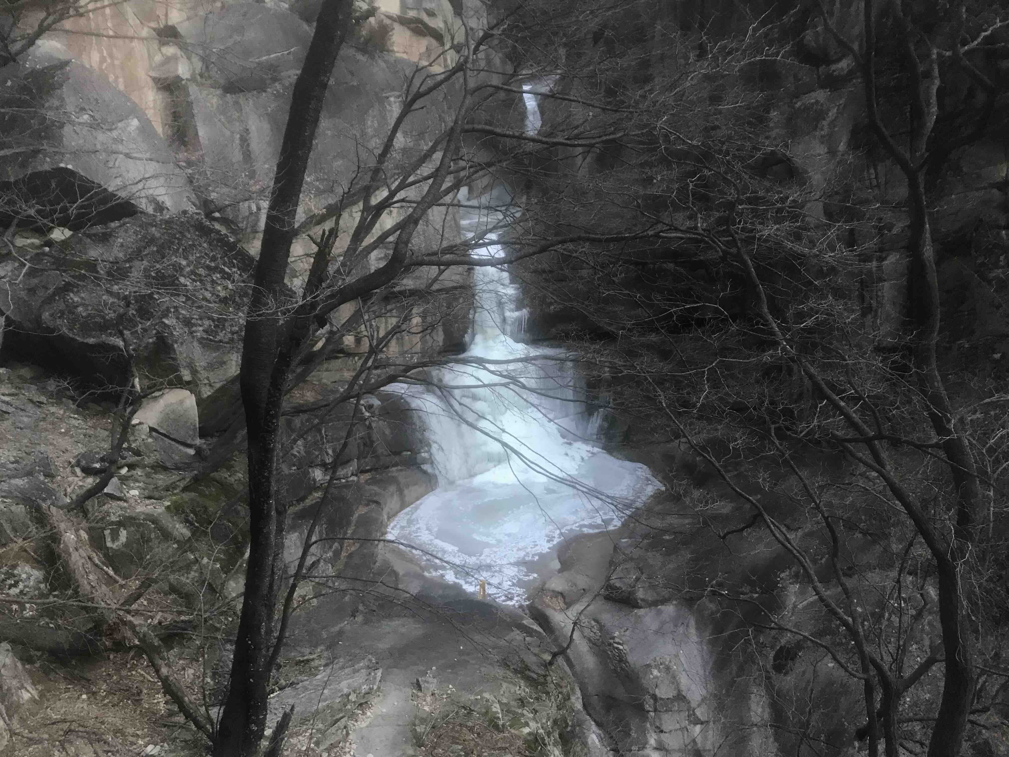 두타산 계곡에서...